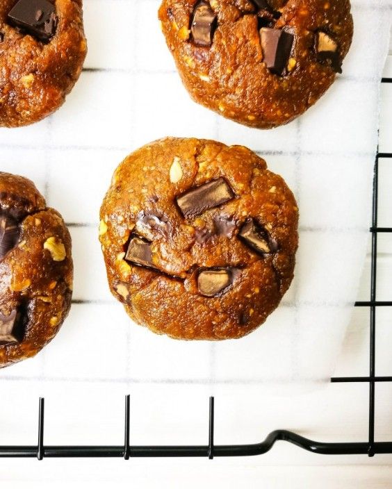 6. 4-Ingredient Peanut Butter Cookies